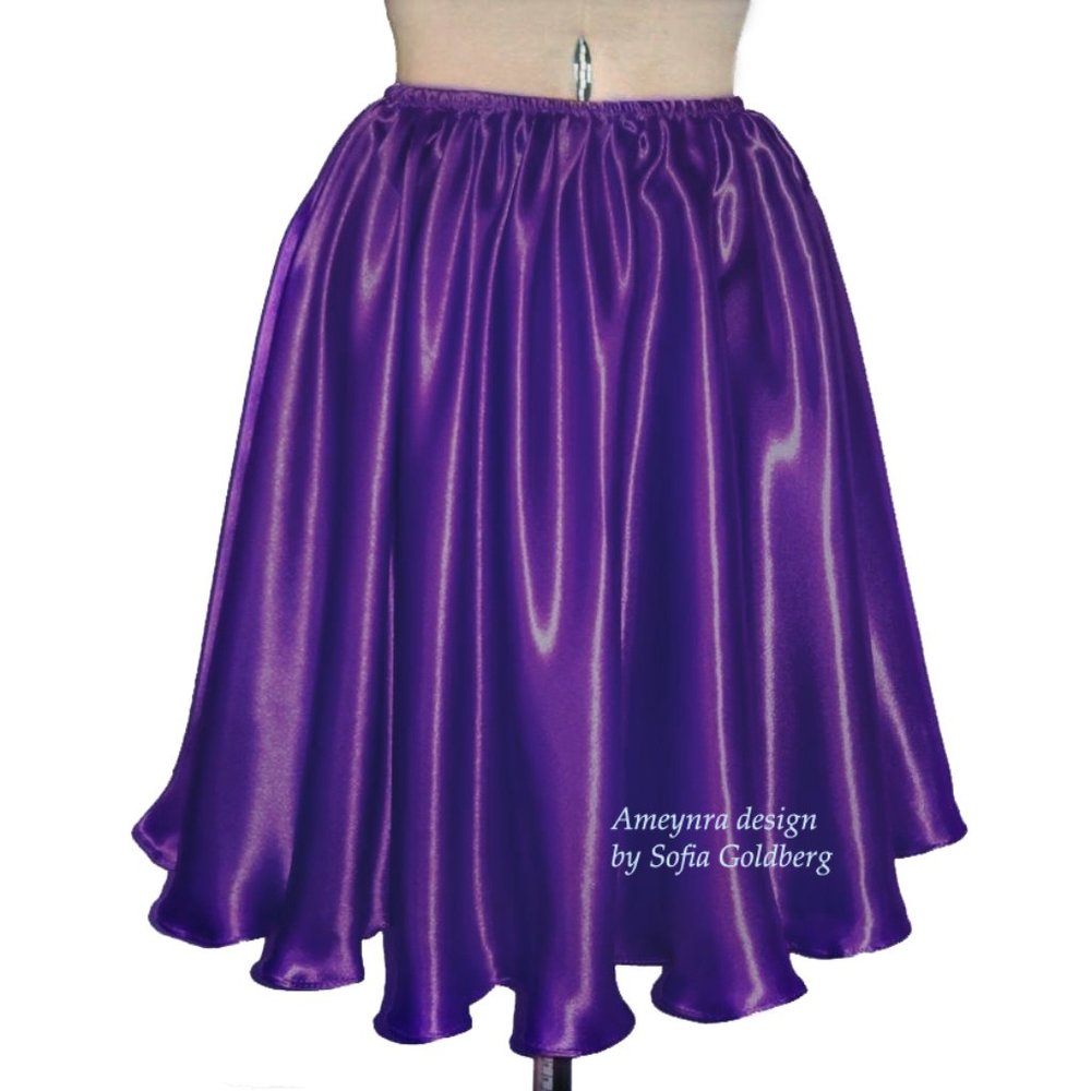 Purple color Satin Mini Skirt. Ameynra design. Size M